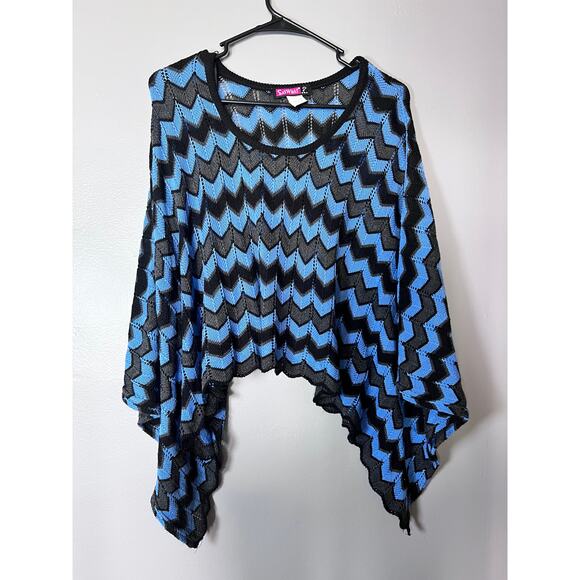 ✨Say What? Poncho Top One Size Blue Black Chevron Knit Y2K Boho Festival Sweater - Picture 1 of 7
